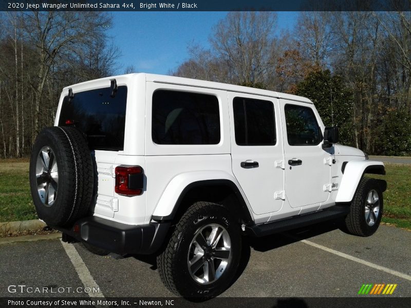 Bright White / Black 2020 Jeep Wrangler Unlimited Sahara 4x4