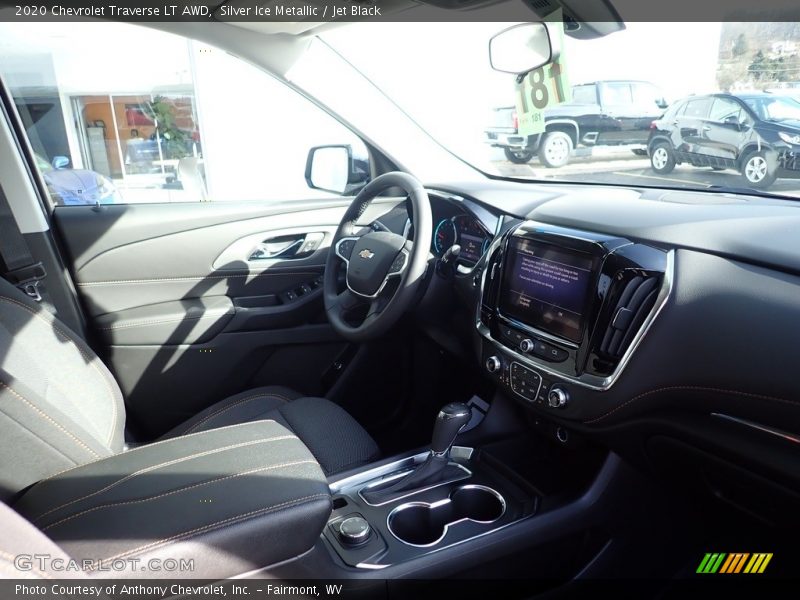 Silver Ice Metallic / Jet Black 2020 Chevrolet Traverse LT AWD