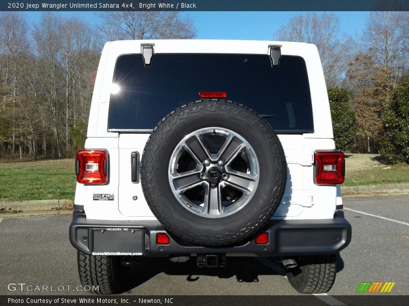 Bright White / Black 2020 Jeep Wrangler Unlimited Sahara 4x4