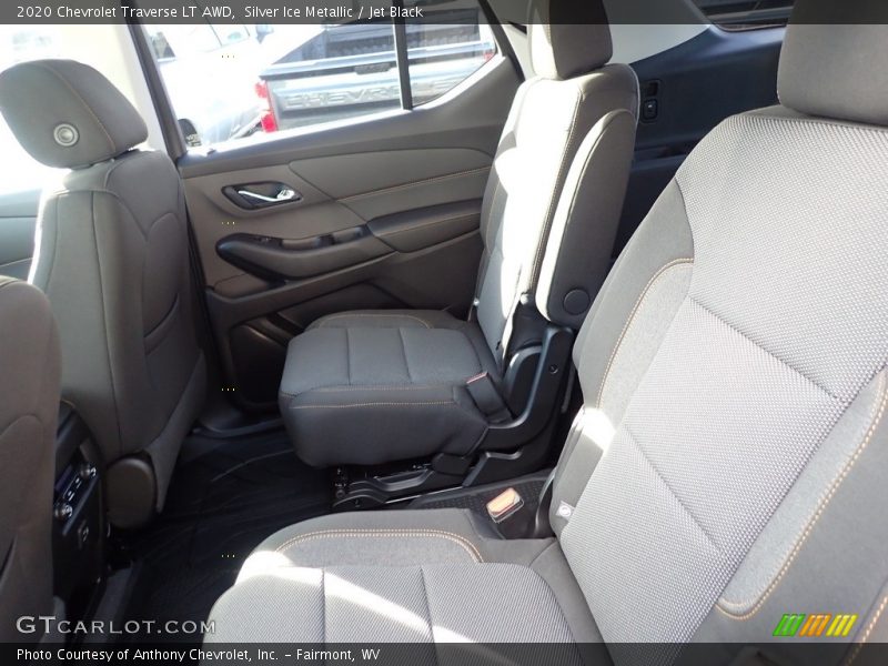 Silver Ice Metallic / Jet Black 2020 Chevrolet Traverse LT AWD
