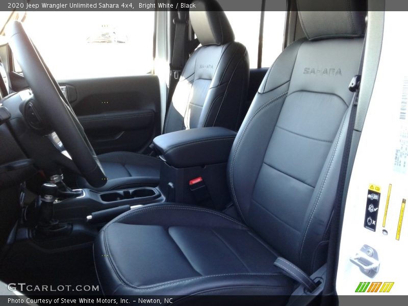 Bright White / Black 2020 Jeep Wrangler Unlimited Sahara 4x4