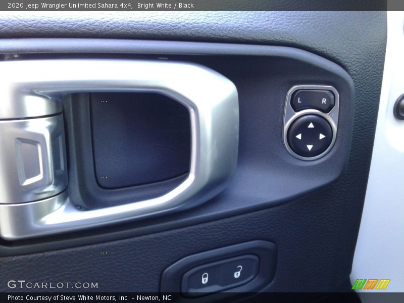 Bright White / Black 2020 Jeep Wrangler Unlimited Sahara 4x4
