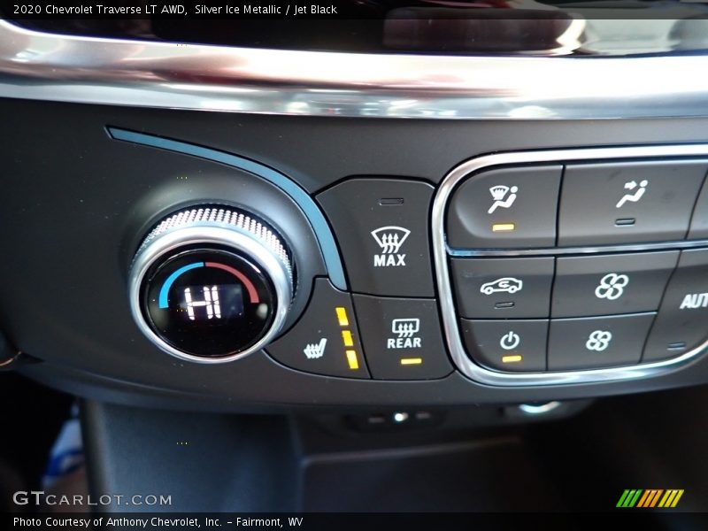 Silver Ice Metallic / Jet Black 2020 Chevrolet Traverse LT AWD