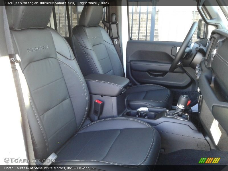 Bright White / Black 2020 Jeep Wrangler Unlimited Sahara 4x4