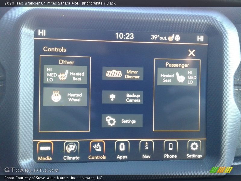 Bright White / Black 2020 Jeep Wrangler Unlimited Sahara 4x4