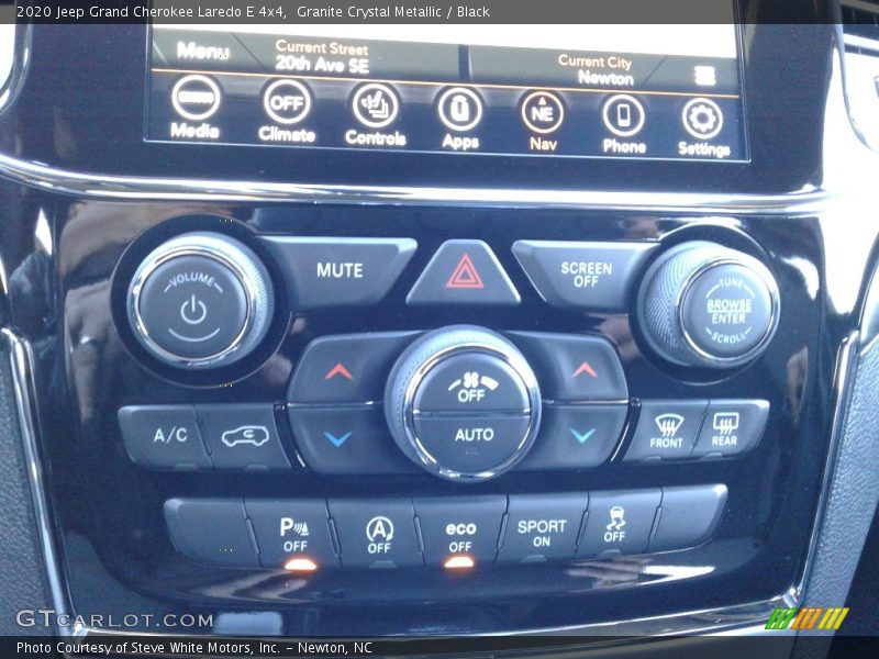 Granite Crystal Metallic / Black 2020 Jeep Grand Cherokee Laredo E 4x4
