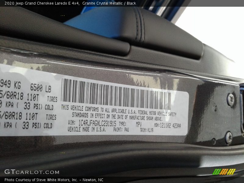 Granite Crystal Metallic / Black 2020 Jeep Grand Cherokee Laredo E 4x4