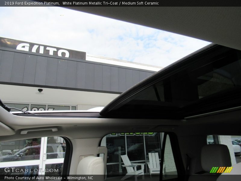 White Platinum Metallic Tri-Coat / Medium Soft Ceramic 2019 Ford Expedition Platinum