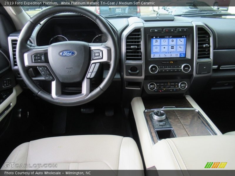White Platinum Metallic Tri-Coat / Medium Soft Ceramic 2019 Ford Expedition Platinum