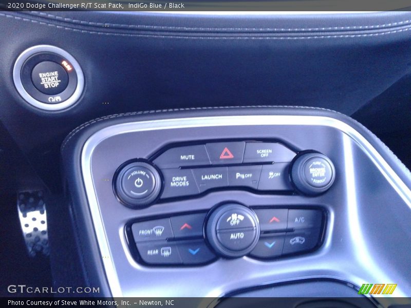 Controls of 2020 Challenger R/T Scat Pack