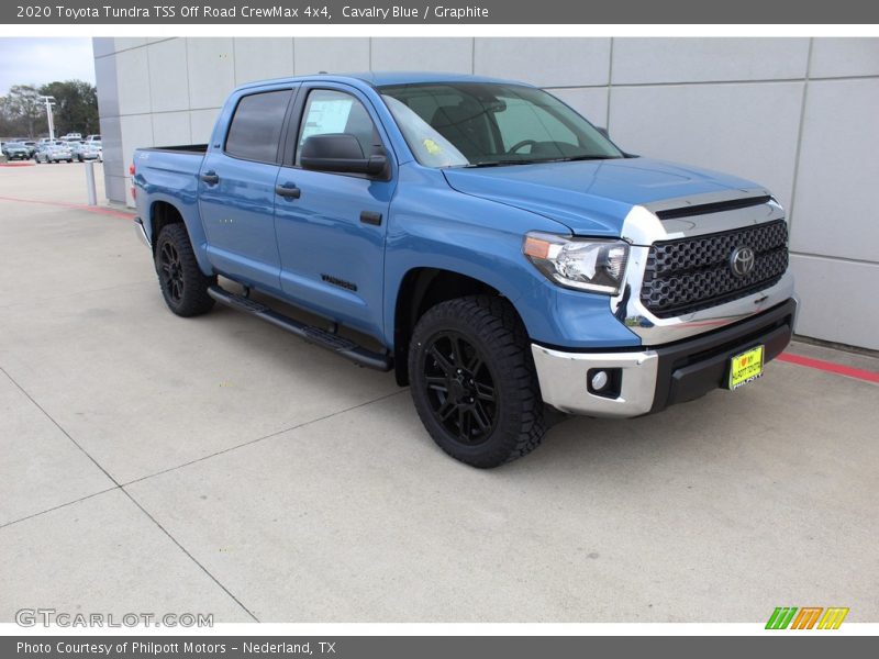 Front 3/4 View of 2020 Tundra TSS Off Road CrewMax 4x4