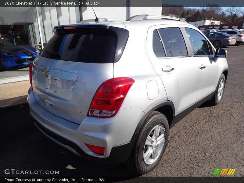 Silver Ice Metallic / Jet Black 2020 Chevrolet Trax LT