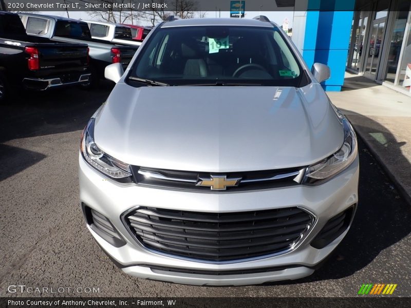 Silver Ice Metallic / Jet Black 2020 Chevrolet Trax LT