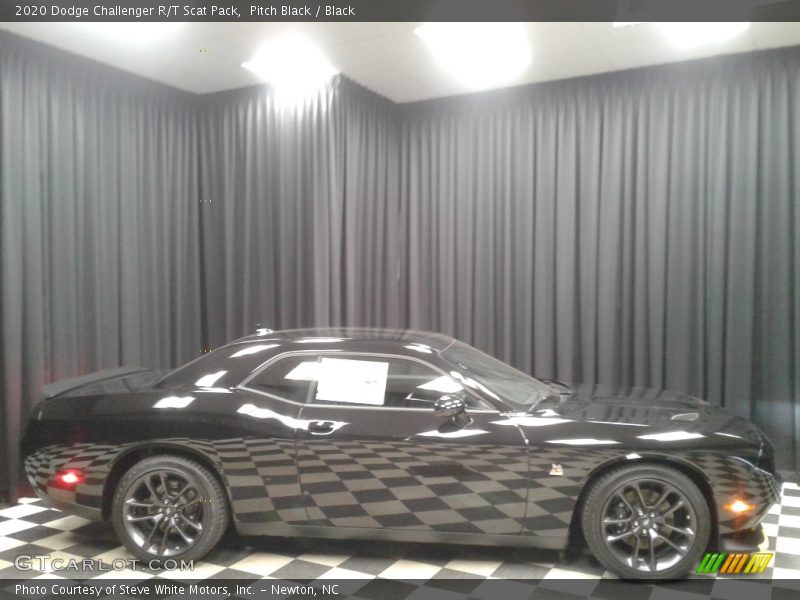 Pitch Black / Black 2020 Dodge Challenger R/T Scat Pack