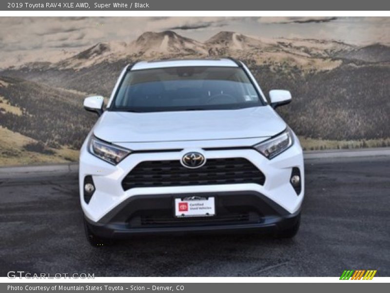 Super White / Black 2019 Toyota RAV4 XLE AWD