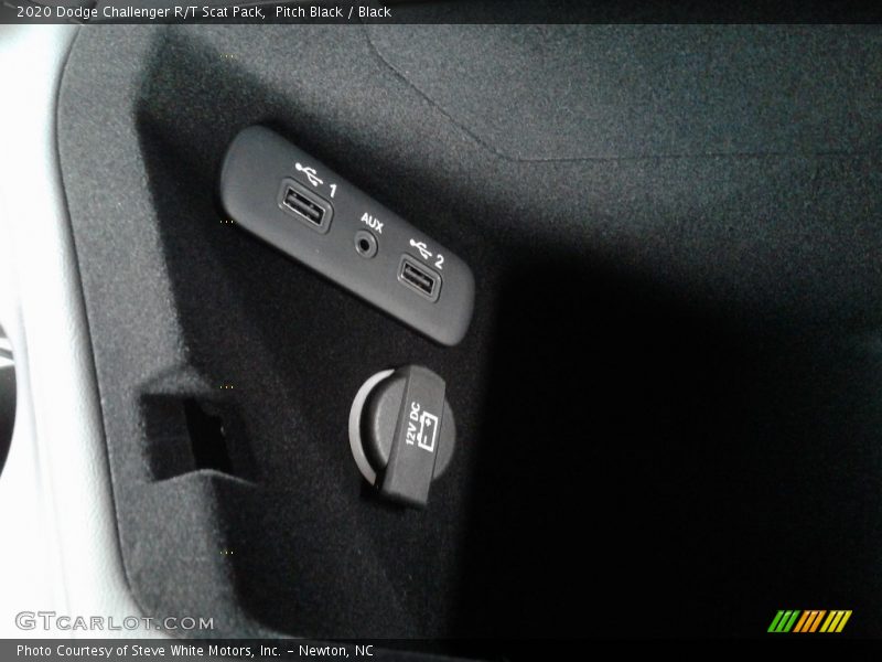 Pitch Black / Black 2020 Dodge Challenger R/T Scat Pack