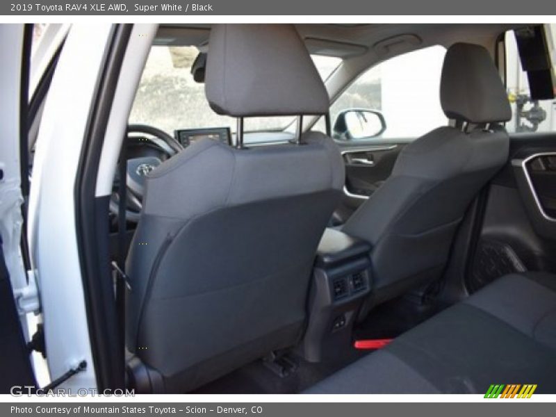 Super White / Black 2019 Toyota RAV4 XLE AWD