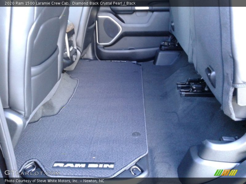 Diamond Black Crystal Pearl / Black 2020 Ram 1500 Laramie Crew Cab