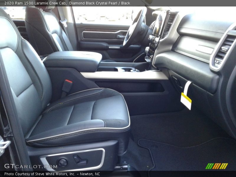 Diamond Black Crystal Pearl / Black 2020 Ram 1500 Laramie Crew Cab