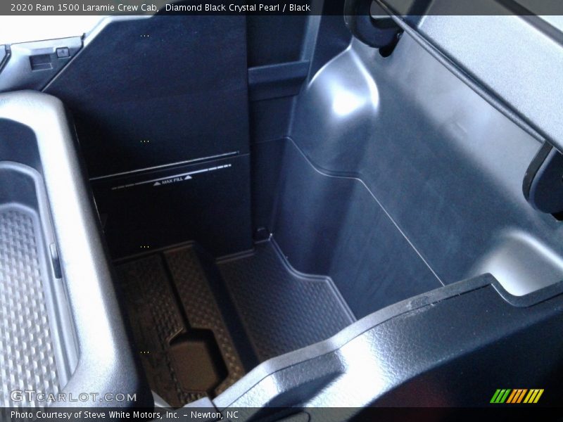 Diamond Black Crystal Pearl / Black 2020 Ram 1500 Laramie Crew Cab