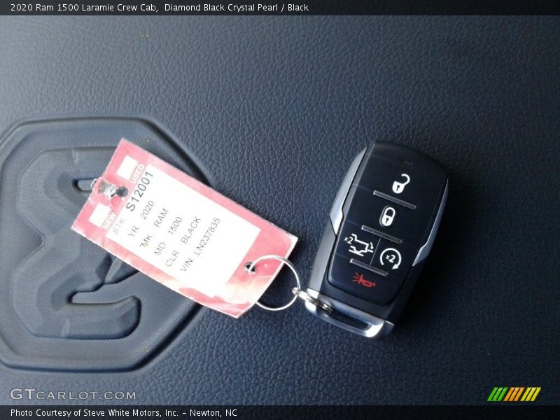 Diamond Black Crystal Pearl / Black 2020 Ram 1500 Laramie Crew Cab