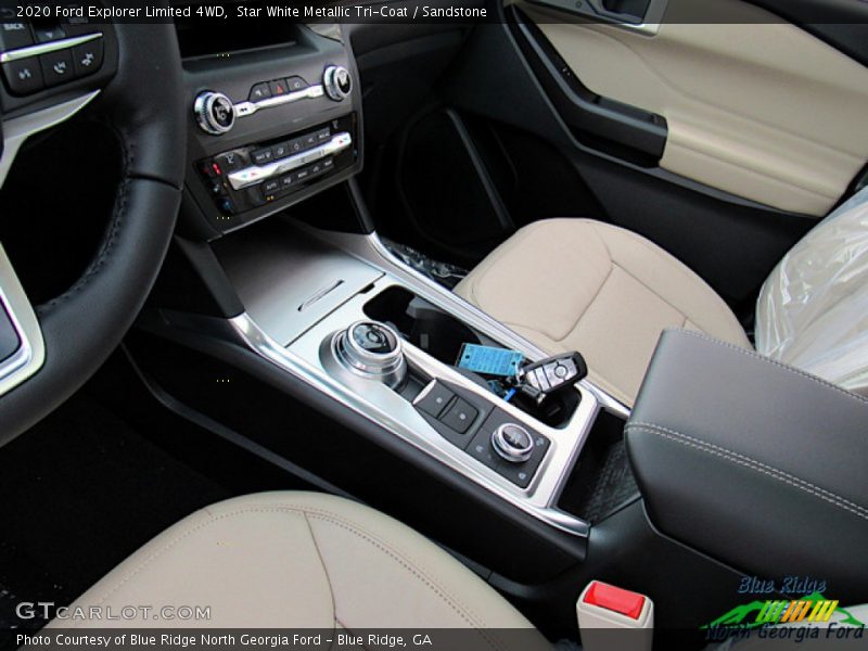 Star White Metallic Tri-Coat / Sandstone 2020 Ford Explorer Limited 4WD
