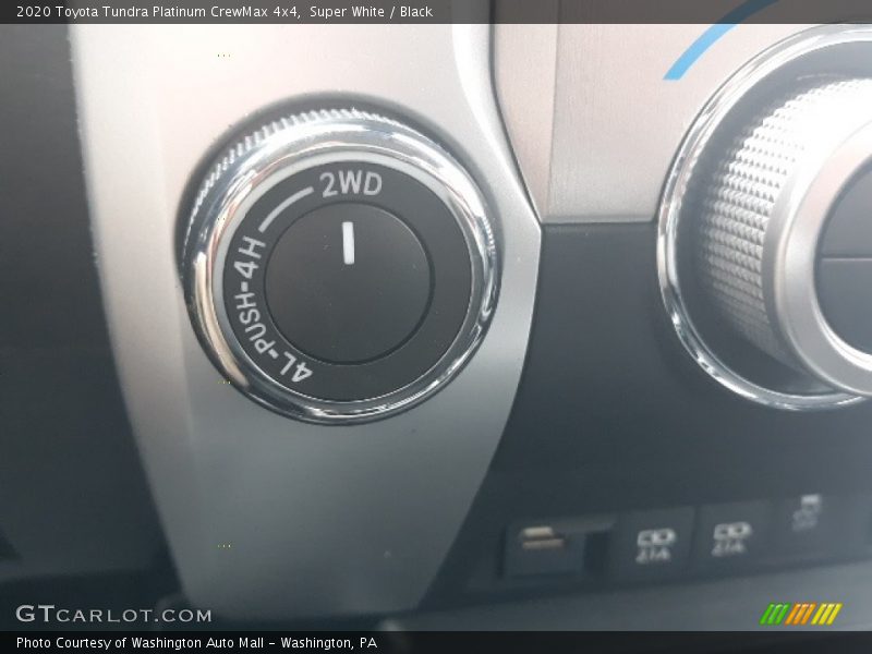 Super White / Black 2020 Toyota Tundra Platinum CrewMax 4x4