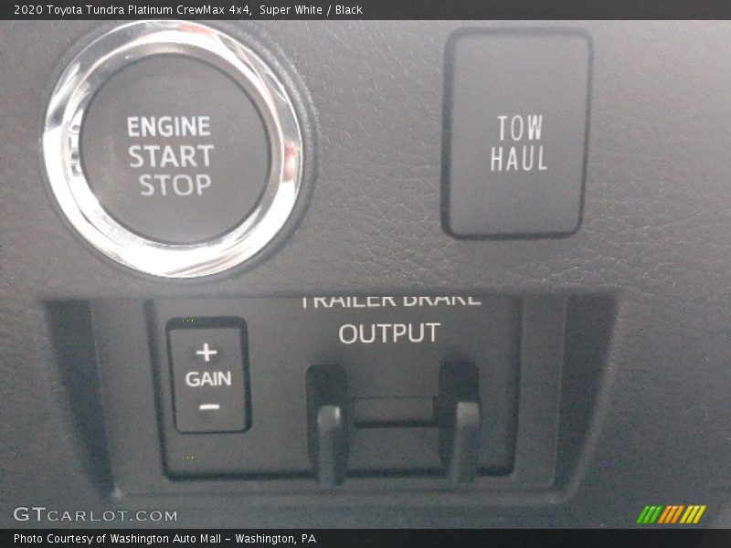 Super White / Black 2020 Toyota Tundra Platinum CrewMax 4x4