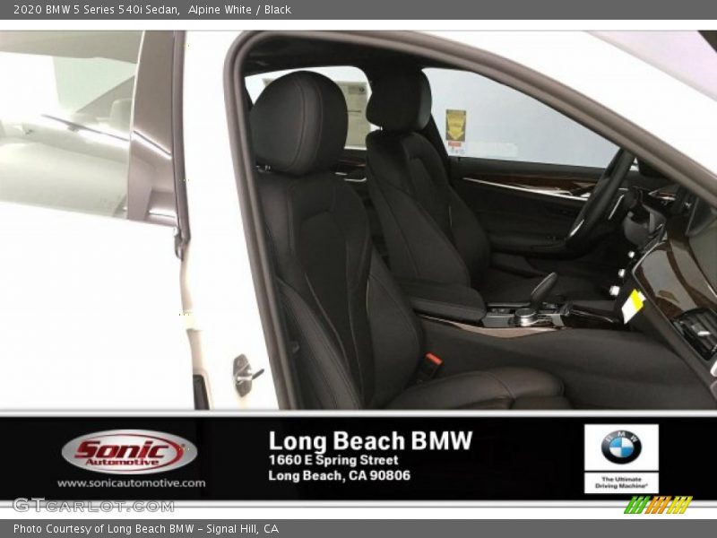 Alpine White / Black 2020 BMW 5 Series 540i Sedan