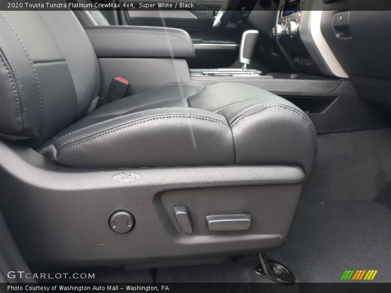 Super White / Black 2020 Toyota Tundra Platinum CrewMax 4x4