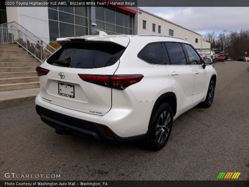 Blizzard White Pearl / Harvest Beige 2020 Toyota Highlander XLE AWD