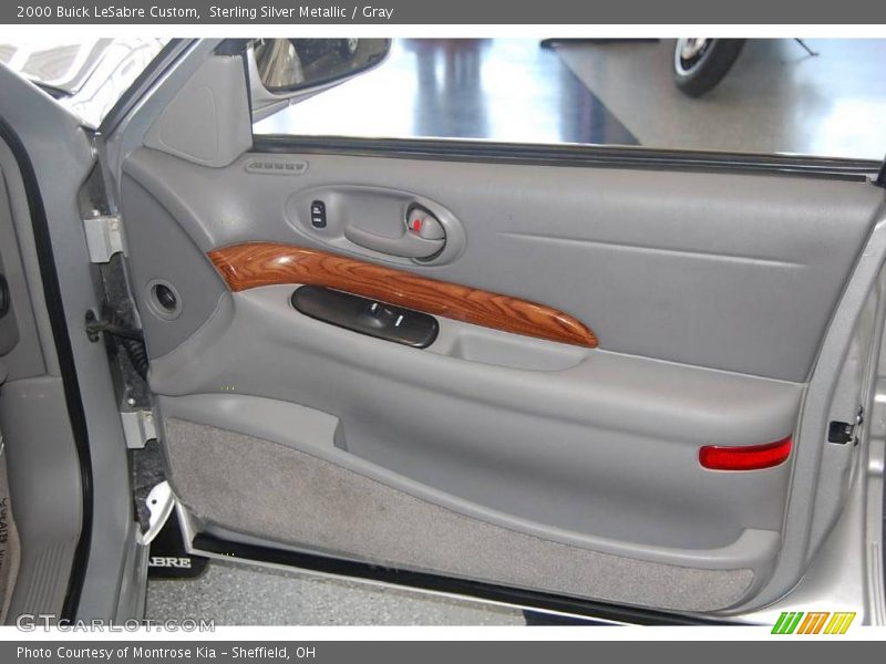 Sterling Silver Metallic / Gray 2000 Buick LeSabre Custom