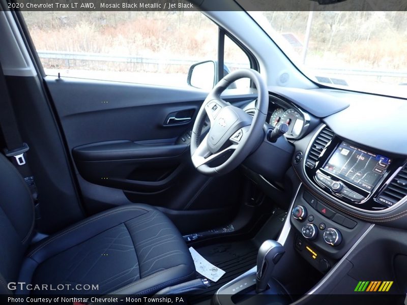 Mosaic Black Metallic / Jet Black 2020 Chevrolet Trax LT AWD
