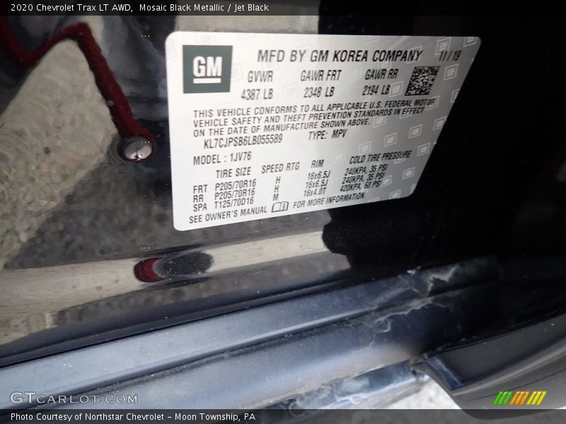 Mosaic Black Metallic / Jet Black 2020 Chevrolet Trax LT AWD