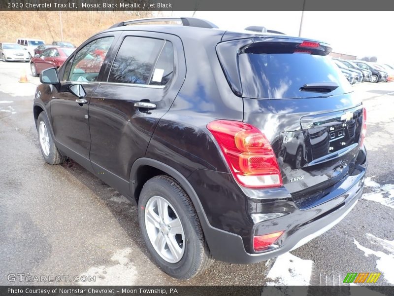 Mosaic Black Metallic / Jet Black 2020 Chevrolet Trax LT