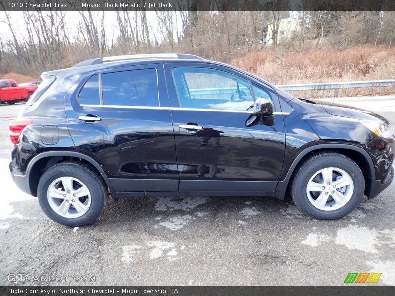 Mosaic Black Metallic / Jet Black 2020 Chevrolet Trax LT