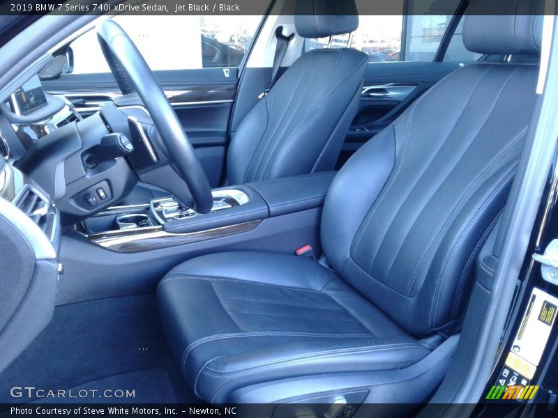 Front Seat of 2019 7 Series 740i xDrive Sedan
