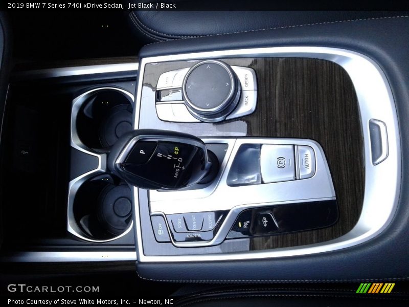 Controls of 2019 7 Series 740i xDrive Sedan