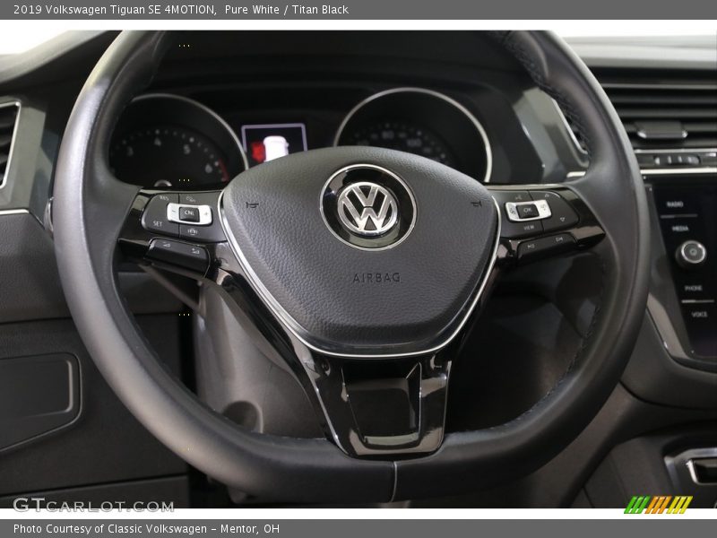 Pure White / Titan Black 2019 Volkswagen Tiguan SE 4MOTION