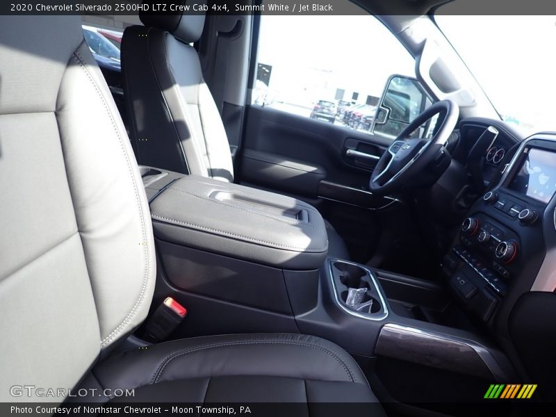 Summit White / Jet Black 2020 Chevrolet Silverado 2500HD LTZ Crew Cab 4x4
