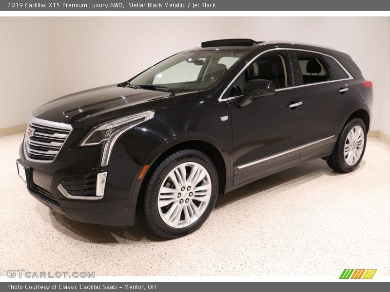 Stellar Black Metallic / Jet Black 2019 Cadillac XT5 Premium Luxury AWD