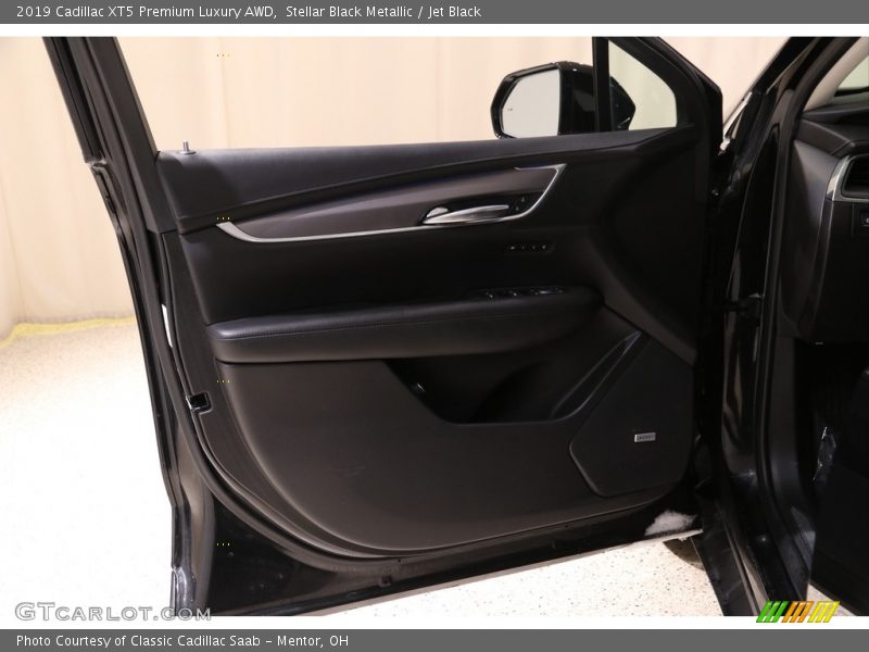 Stellar Black Metallic / Jet Black 2019 Cadillac XT5 Premium Luxury AWD