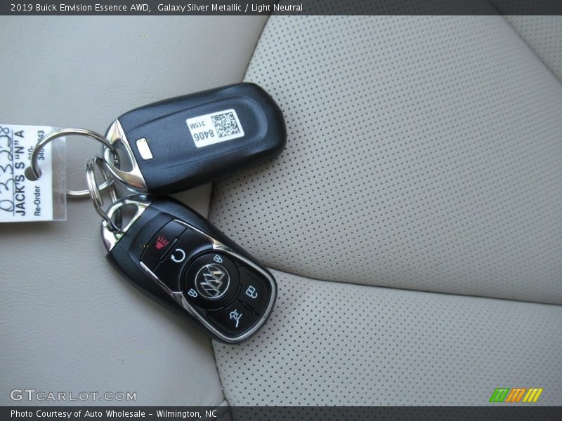 Galaxy Silver Metallic / Light Neutral 2019 Buick Envision Essence AWD
