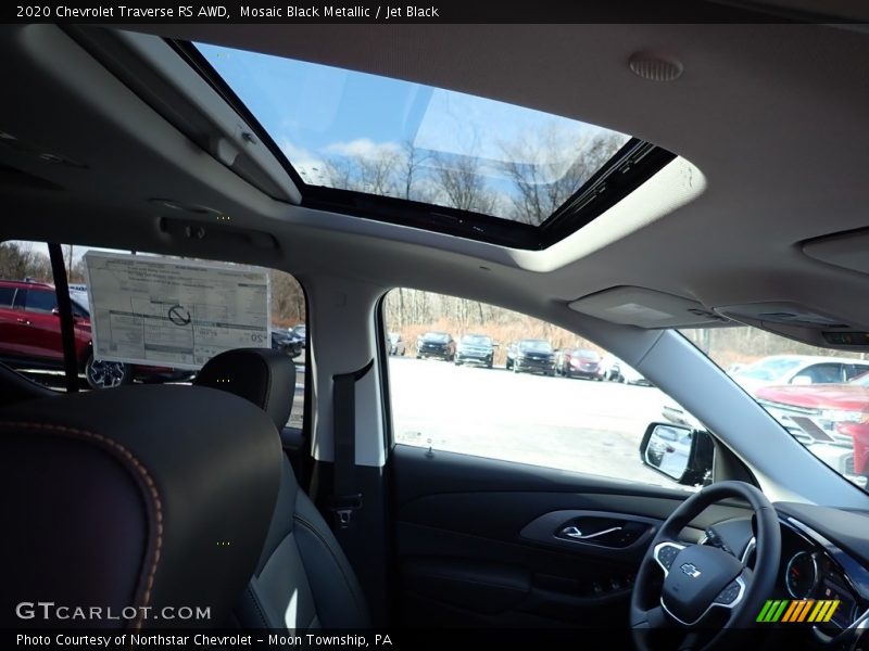 Mosaic Black Metallic / Jet Black 2020 Chevrolet Traverse RS AWD