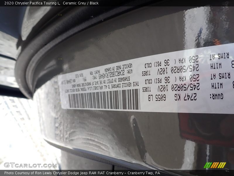 Ceramic Grey / Black 2020 Chrysler Pacifica Touring L