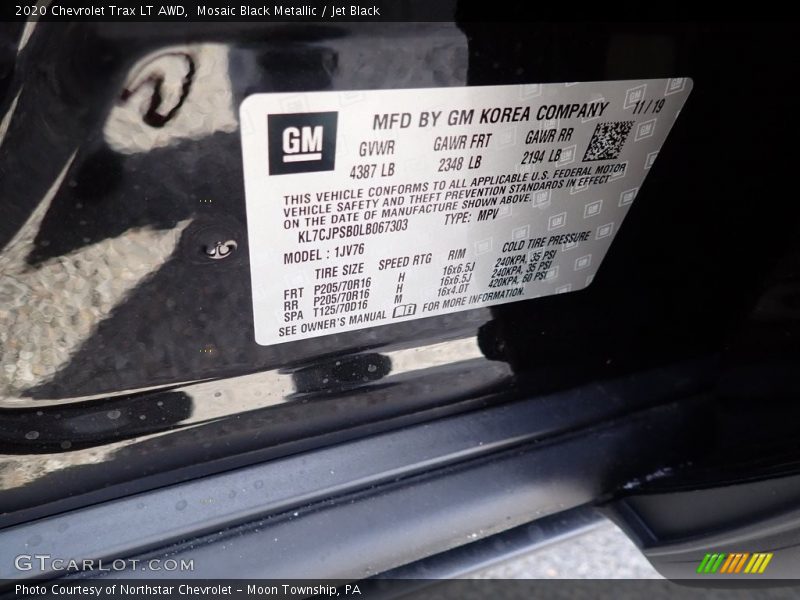 Mosaic Black Metallic / Jet Black 2020 Chevrolet Trax LT AWD