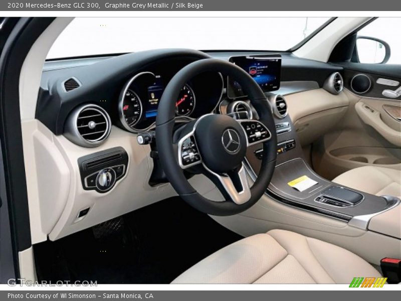 Graphite Grey Metallic / Silk Beige 2020 Mercedes-Benz GLC 300