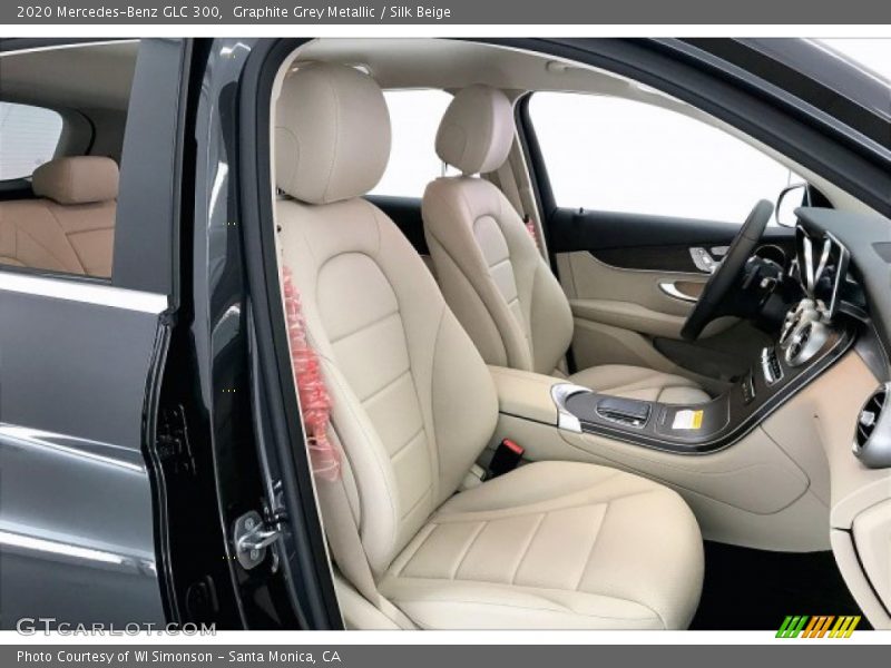 Graphite Grey Metallic / Silk Beige 2020 Mercedes-Benz GLC 300