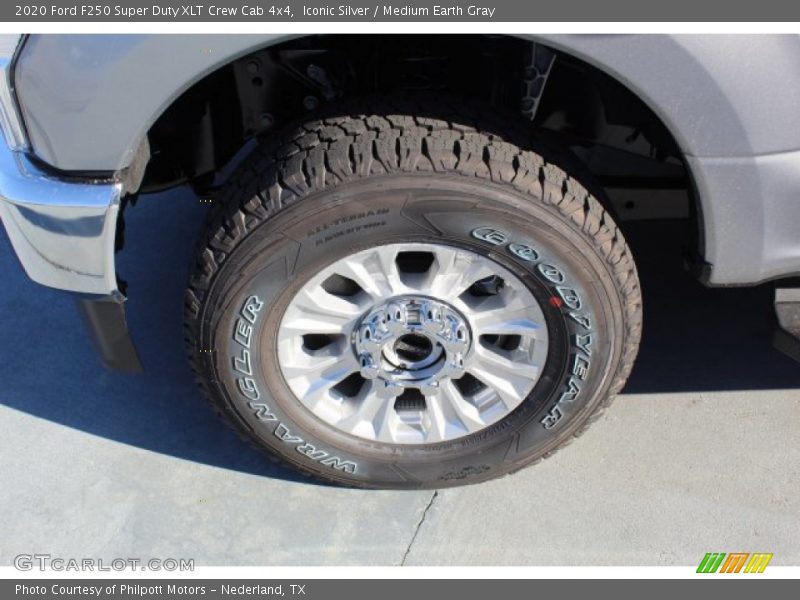 Iconic Silver / Medium Earth Gray 2020 Ford F250 Super Duty XLT Crew Cab 4x4