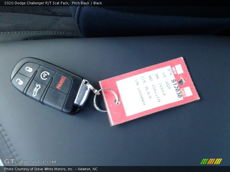 Pitch Black / Black 2020 Dodge Challenger R/T Scat Pack
